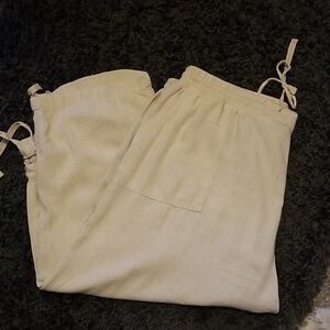 Tan Linen Blend 3X Capri Pants